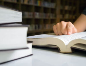 artikel tentang resensi buku