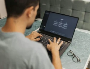 ai bantu bisnis