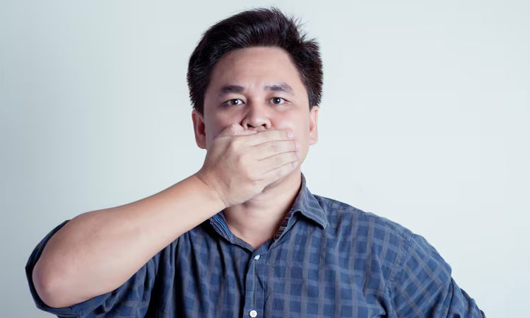 Diam Bukan Berarti Lemah